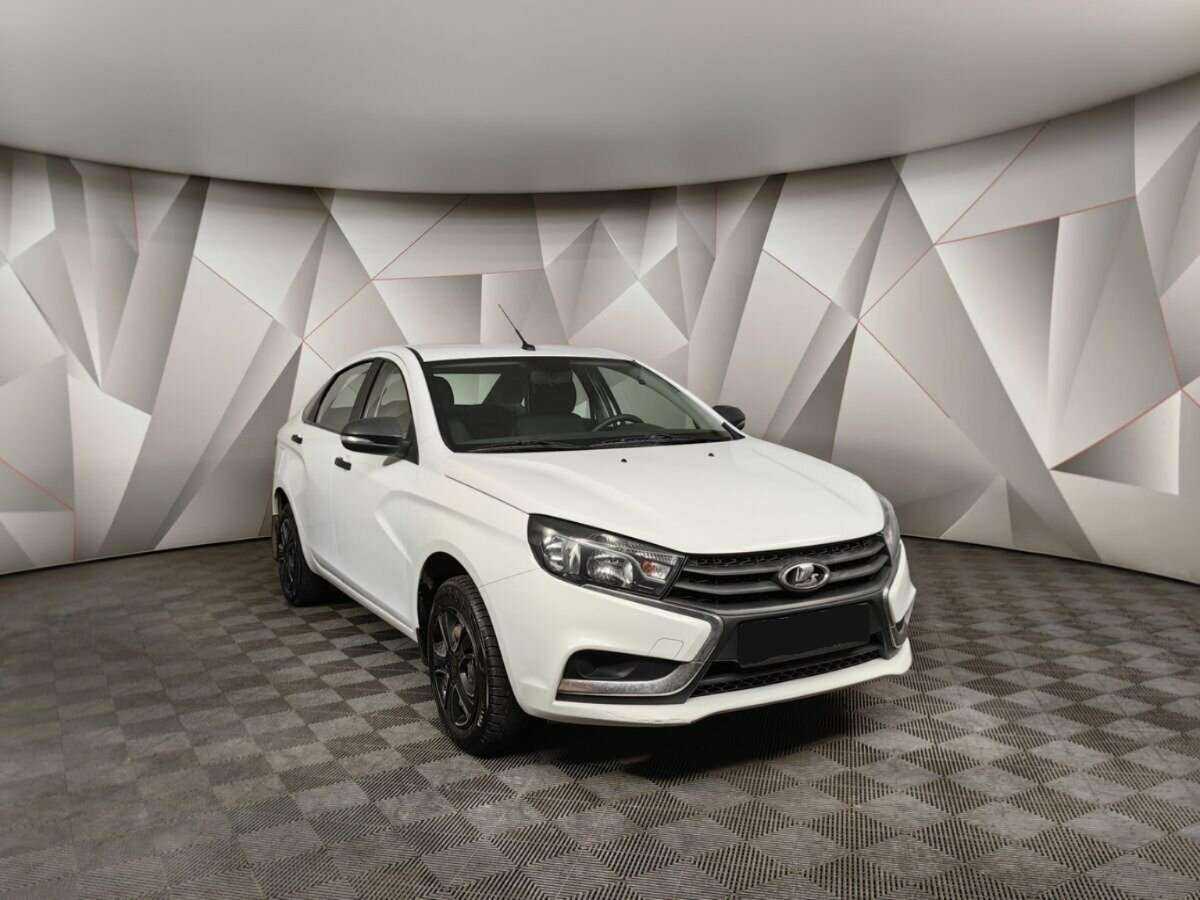 Lada (ВАЗ) Vesta 2018 года с пробегом. Фото: #2