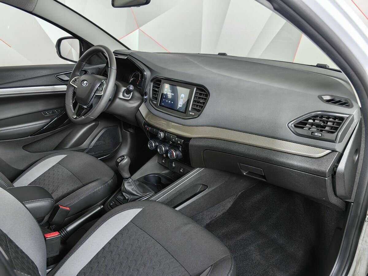Lada (ВАЗ) Vesta 2023 года с пробегом. Фото: #8