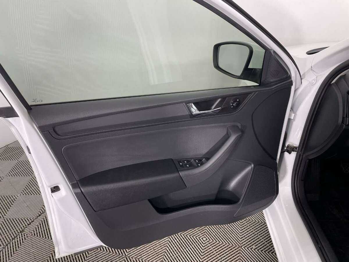 Б/У Шкода Рапид 2021 года. Фото: #7