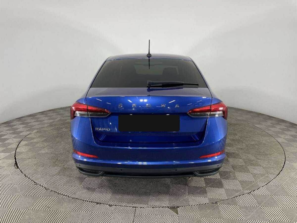 Б/У Шкода Рапид 2021 года. Фото: #2