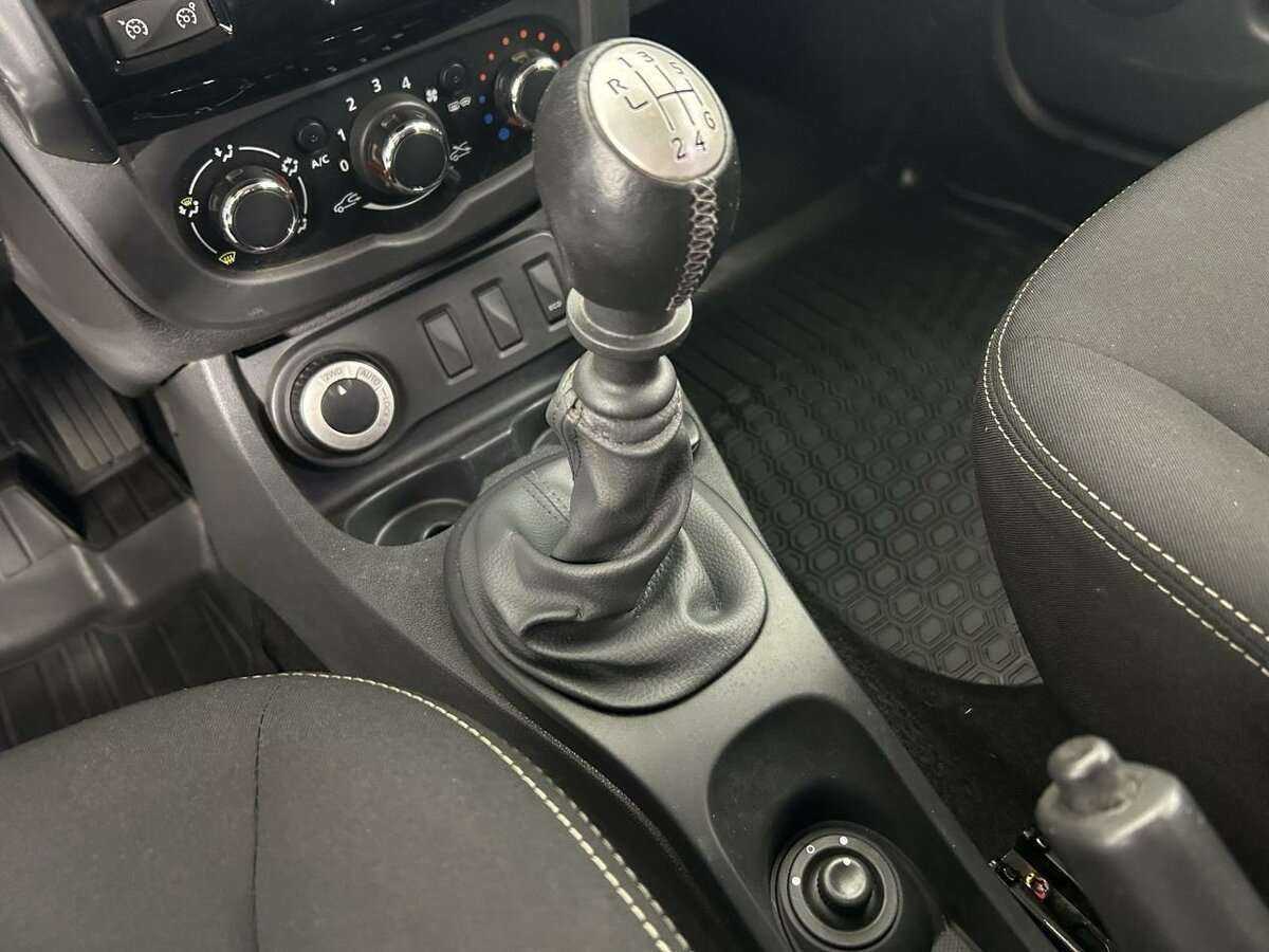 Б/У Рено Дастер 2017 года. Фото: #12