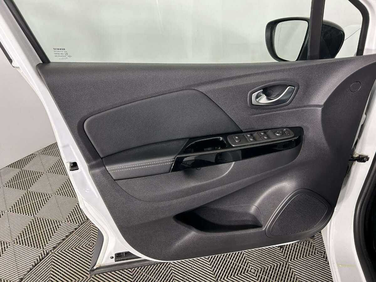 Б/У Рено Каптюр 2020 года. Фото: #7