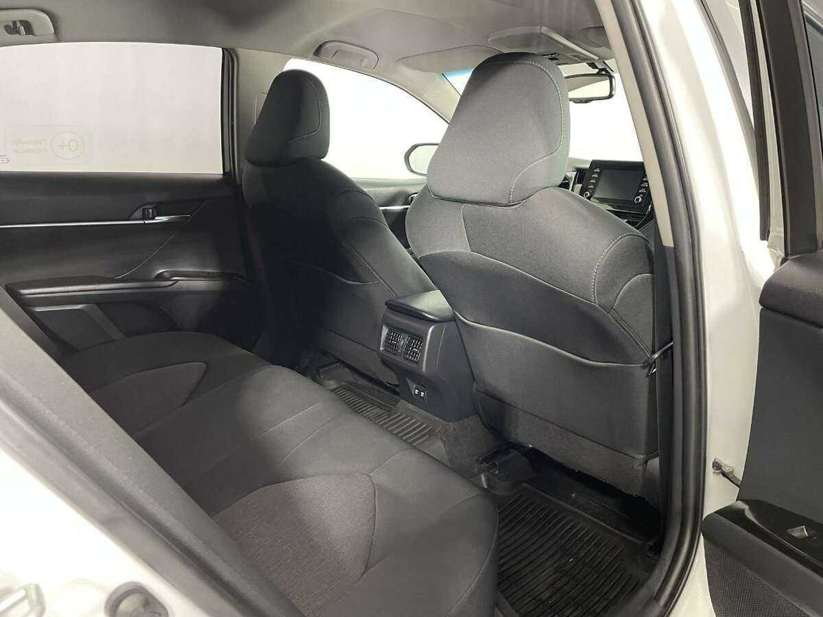 Б/У Тойота Камри 2021 года. Фото: #15