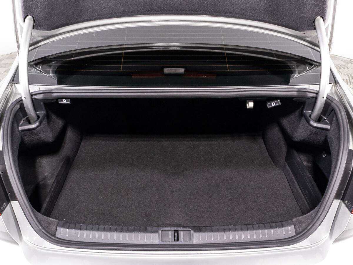 Б/У Фольксваген Пассат 2017 года. Фото: #14