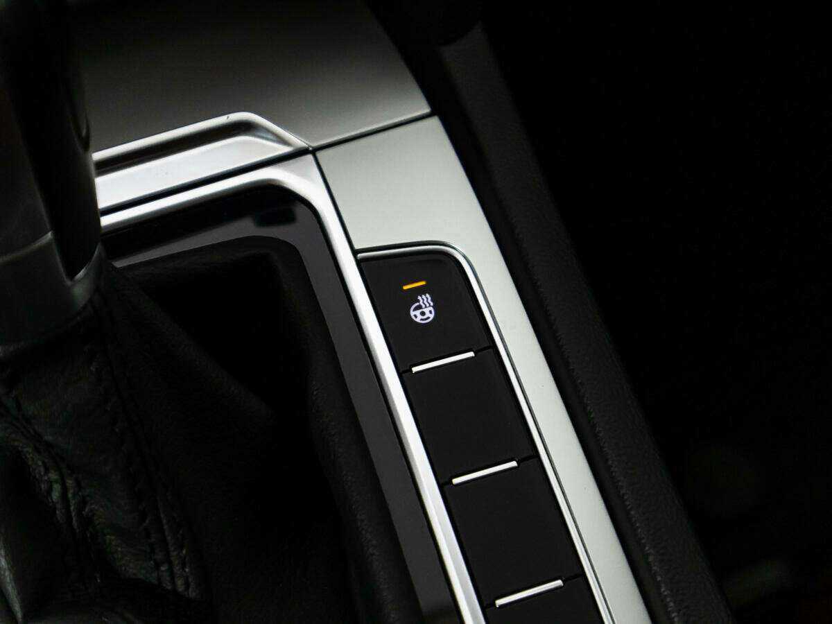 Б/У Фольксваген Пассат 2017 года. Фото: #17