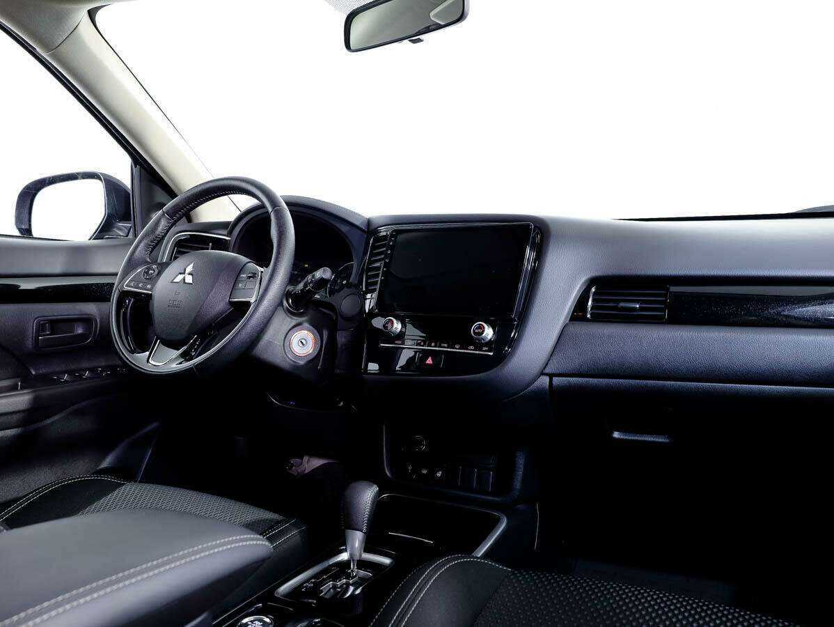 Mitsubishi Outlander 2021 года с пробегом. Фото: #8