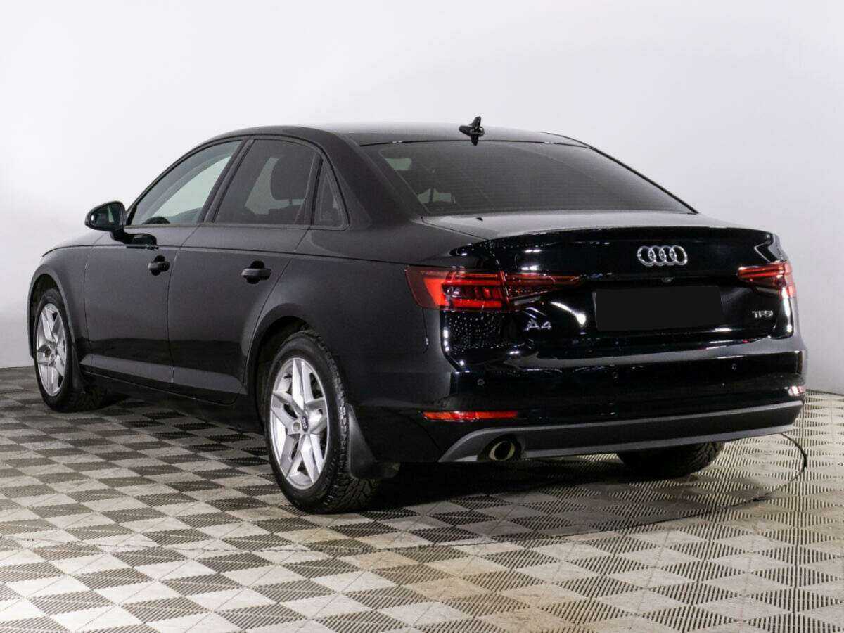 Audi A4 2018 года с пробегом. Фото: #6