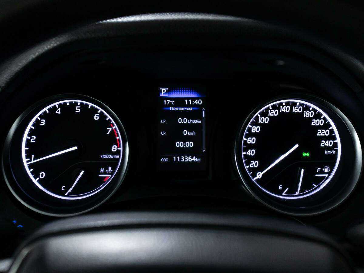 Б/У Тойота Камри 2021 года. Фото: #11