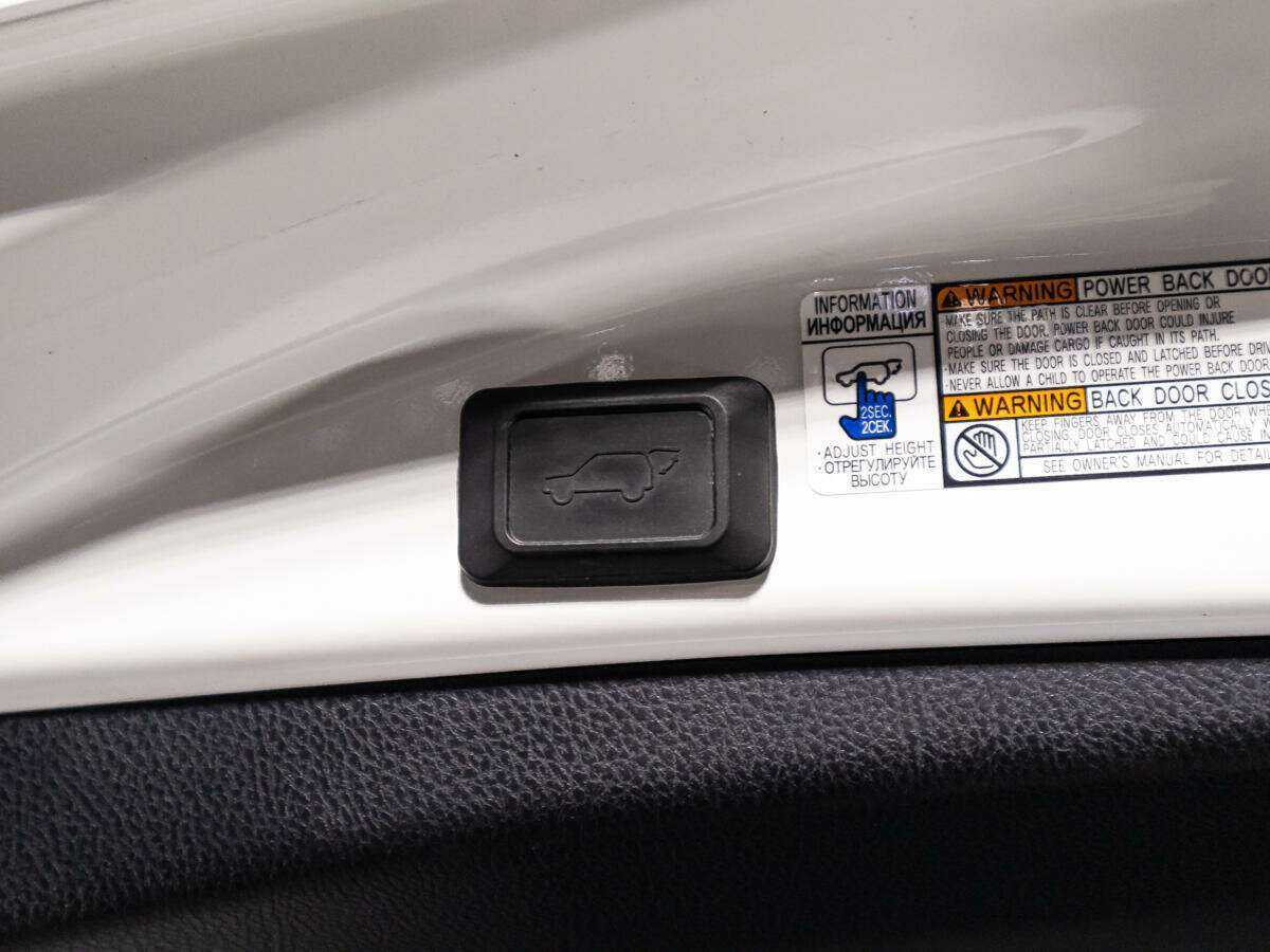 Toyota RAV4 2018 года с пробегом. Фото: #15