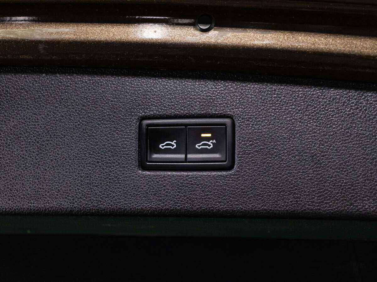 Б/У Фольксваген Тигуан 2018 года. Фото: #14