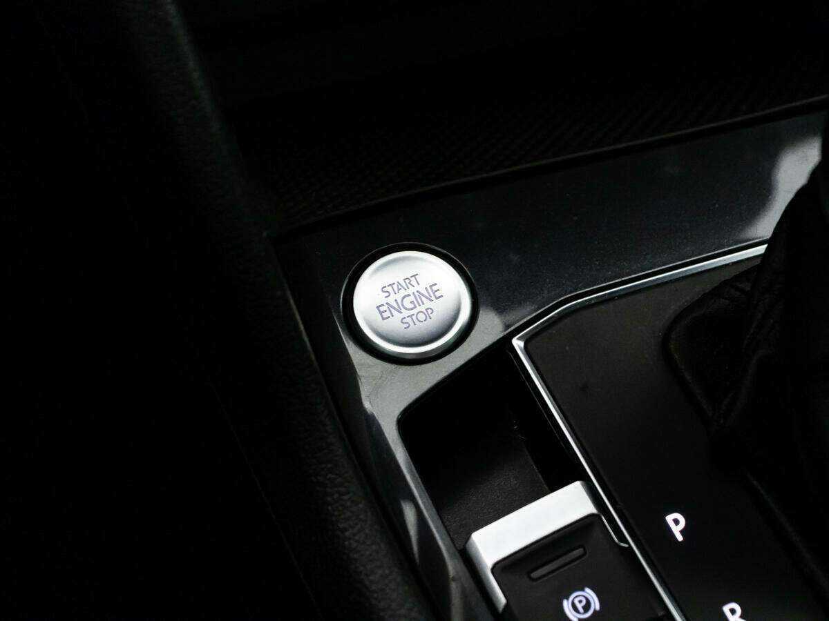 Б/У Фольксваген Тигуан 2018 года. Фото: #18