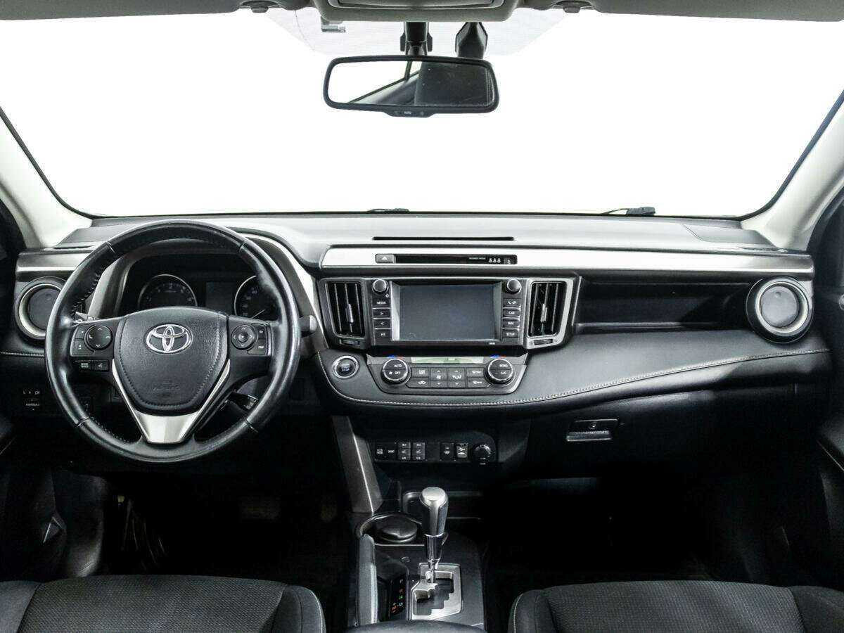 Toyota RAV4 2017 года с пробегом. Фото: #12