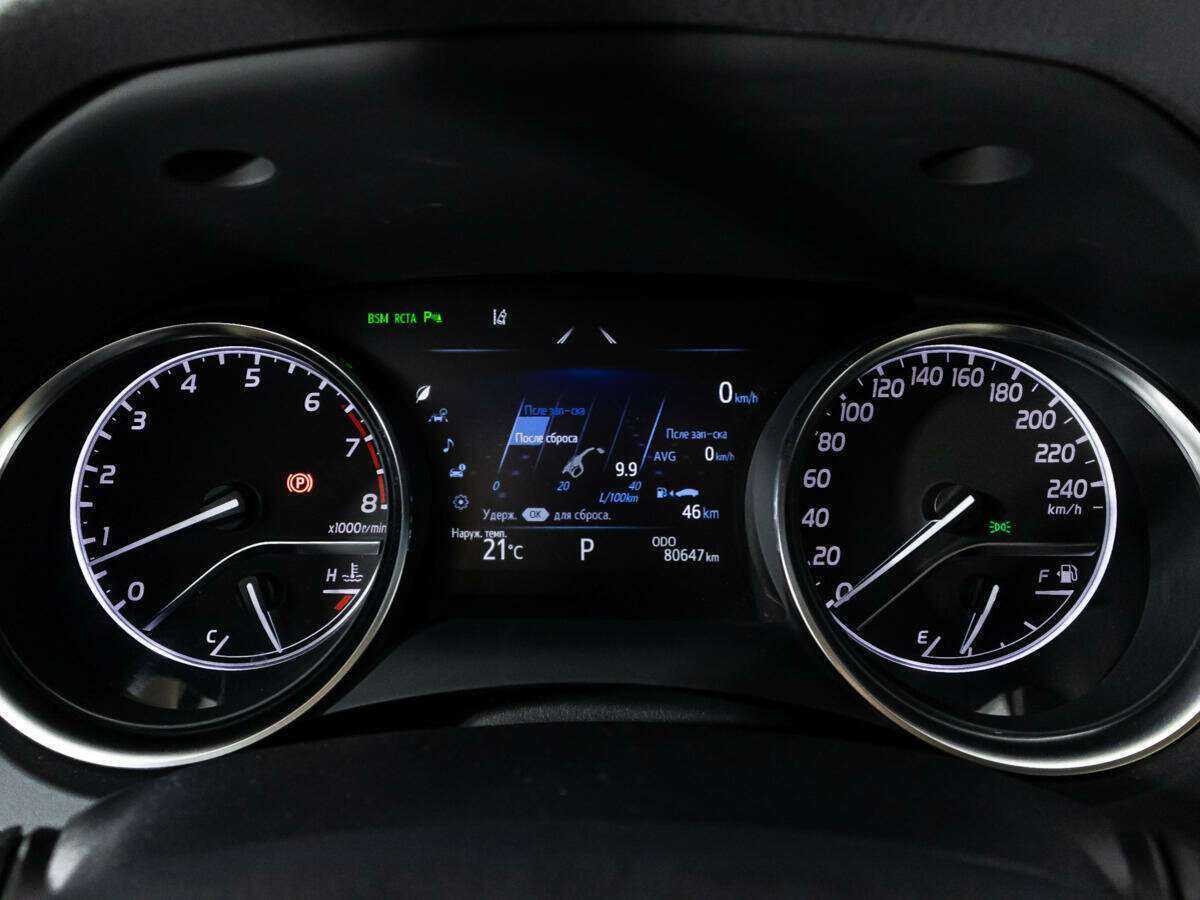 Toyota Camry 2018 года с пробегом. Фото: #11