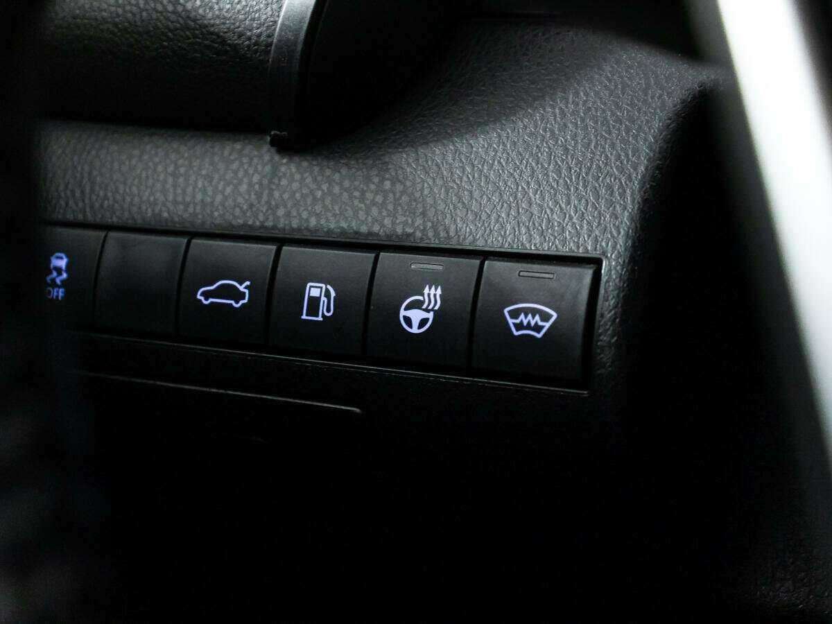 Toyota Camry 2018 года с пробегом. Фото: #19