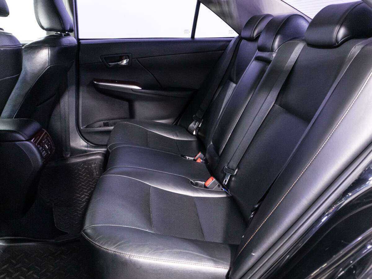 Б/У Тойота Камри 2013 года. Фото: #9