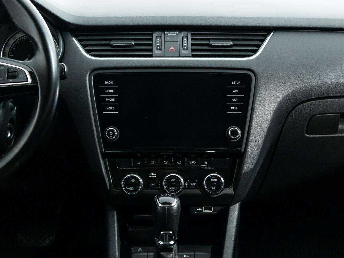 Б/У Шкода Октавия 2018 года. Фото: #13