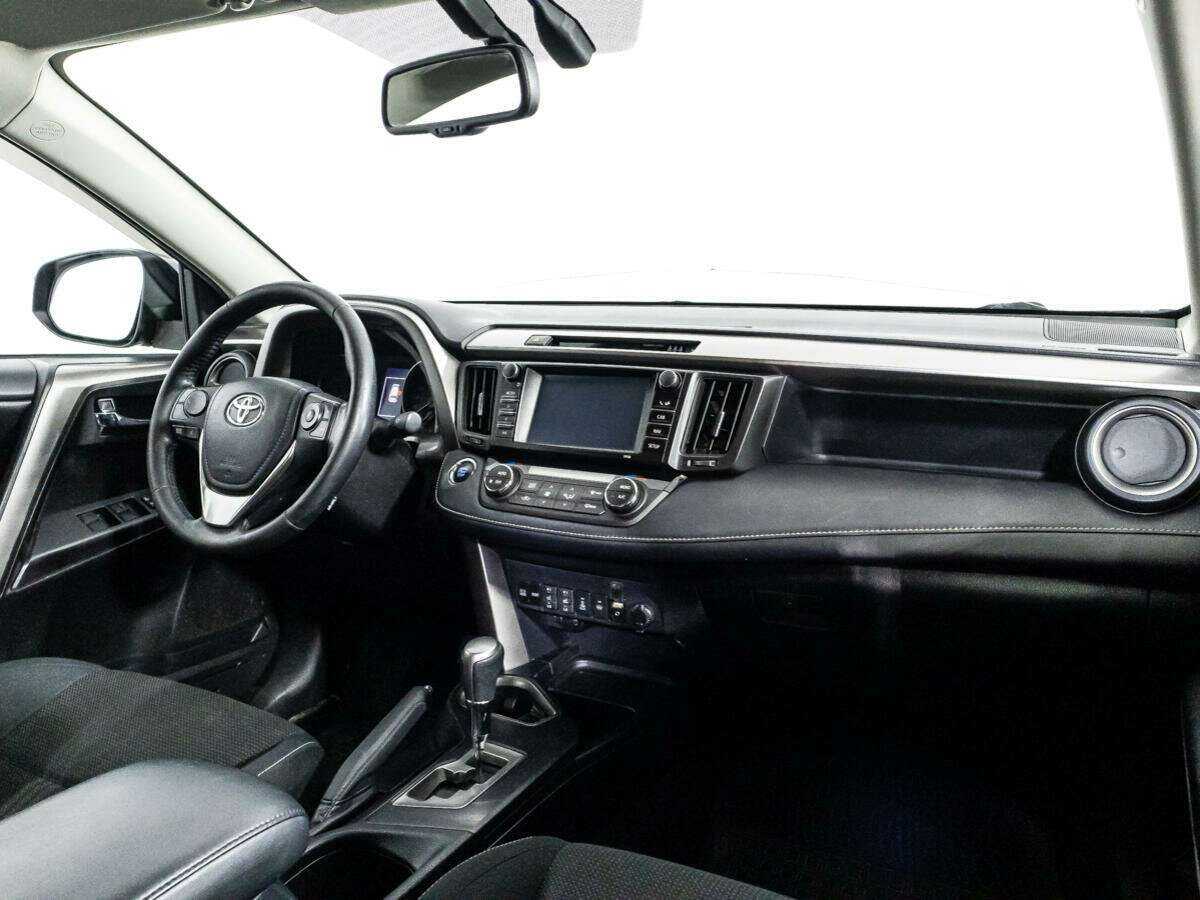 Б/У Тойота Рав4 2018 года. Фото: #8