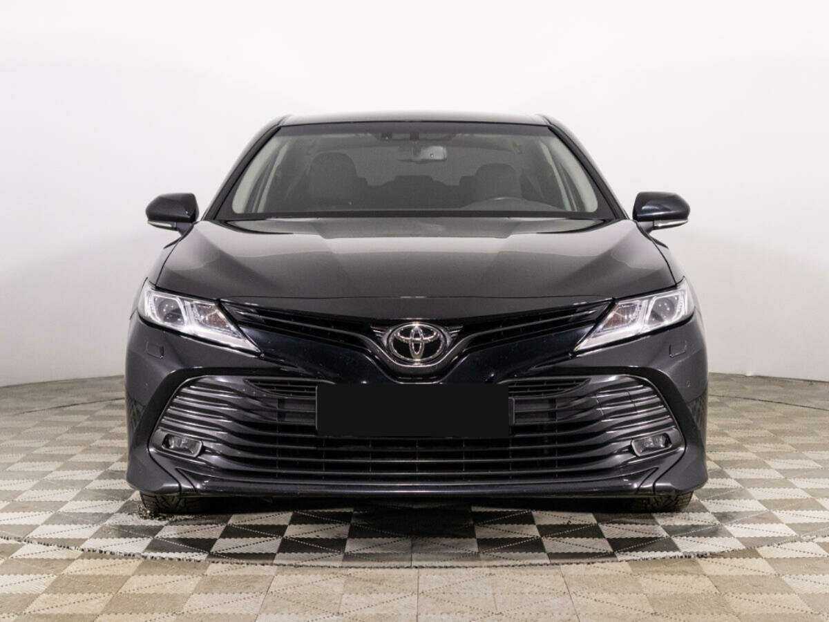 Toyota Camry 2019 года с пробегом. Фото: #1