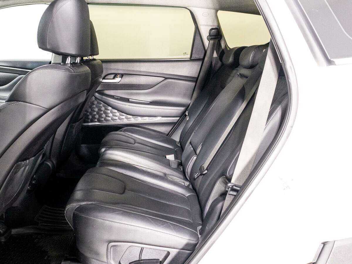 Hyundai Santa Fe 2019 года с пробегом. Фото: #9