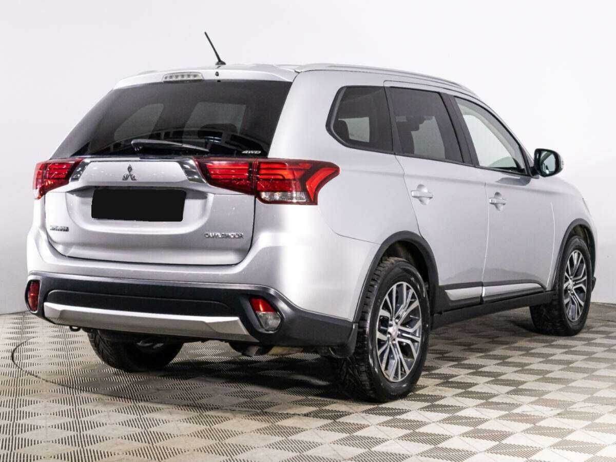Mitsubishi Outlander 2015 года с пробегом. Фото: #4