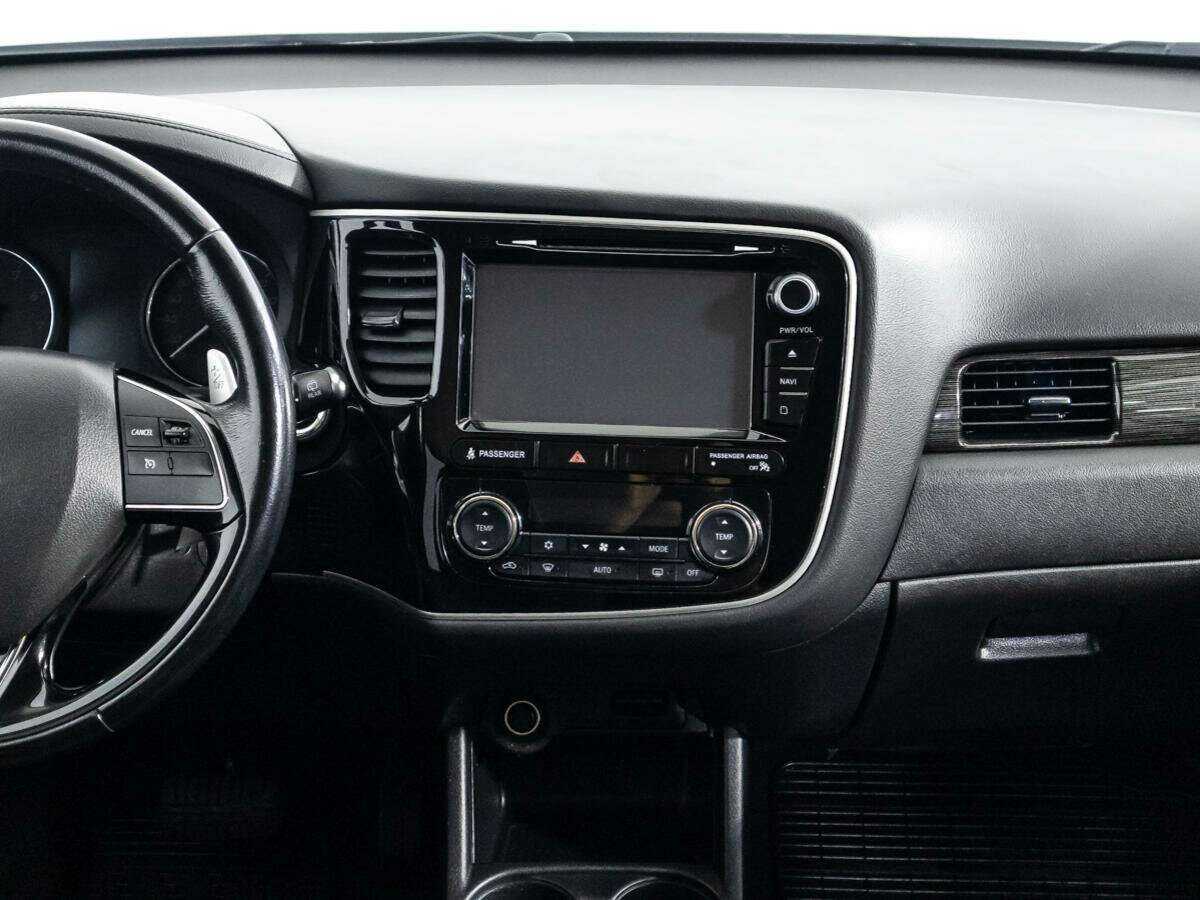 Mitsubishi Outlander 2015 года с пробегом. Фото: #13