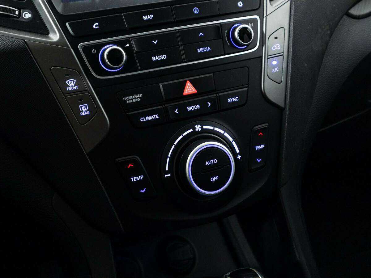 Б/У Хендай Санта Фе 2017 года. Фото: #19