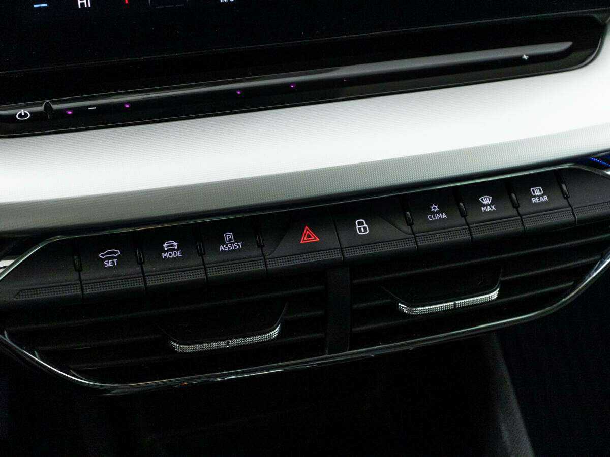 Б/У Шкода Октавия 2020 года. Фото: #17