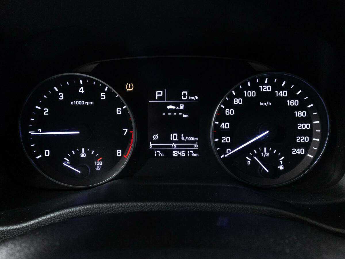 Б/У Хендай Елантра 2018 года. Фото: #11