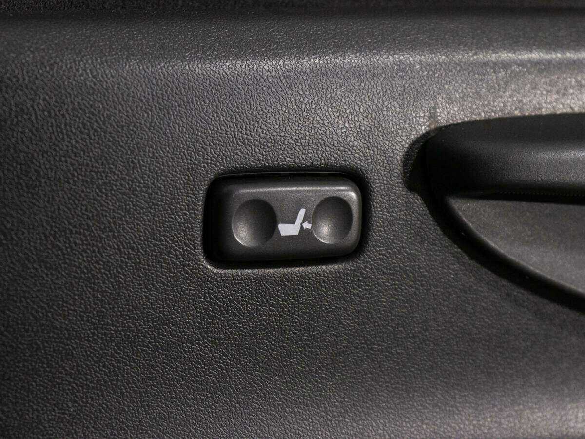 Toyota Land Cruiser Prado 2012 года с пробегом. Фото: #14