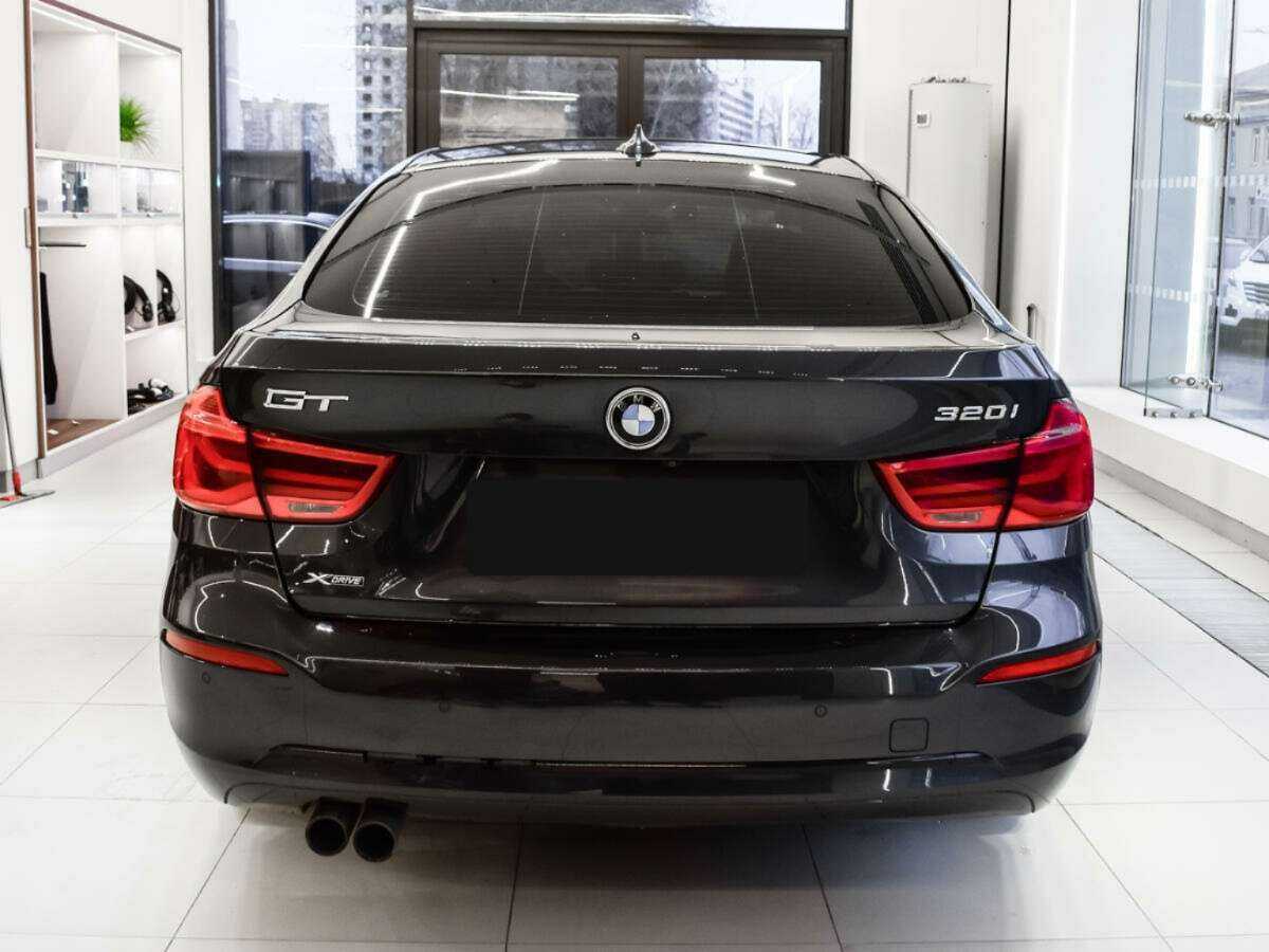 BMW 3 серии 2016 года с пробегом. Фото: #2