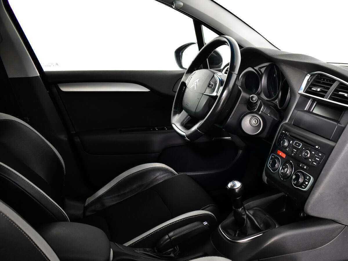 Б/У Ситроен Ц4 2012 года. Фото: #8