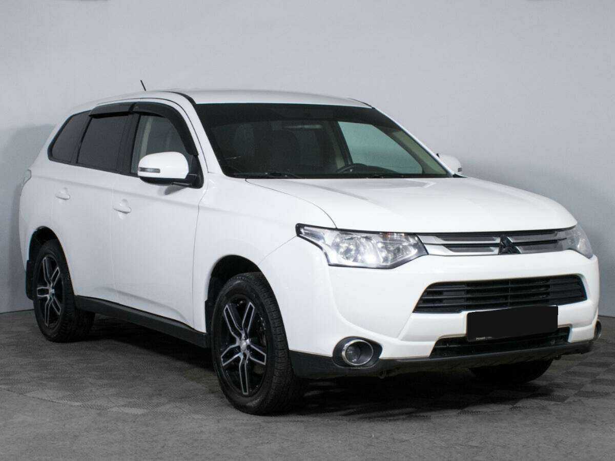 Mitsubishi Outlander 2014 года с пробегом. Фото: #2