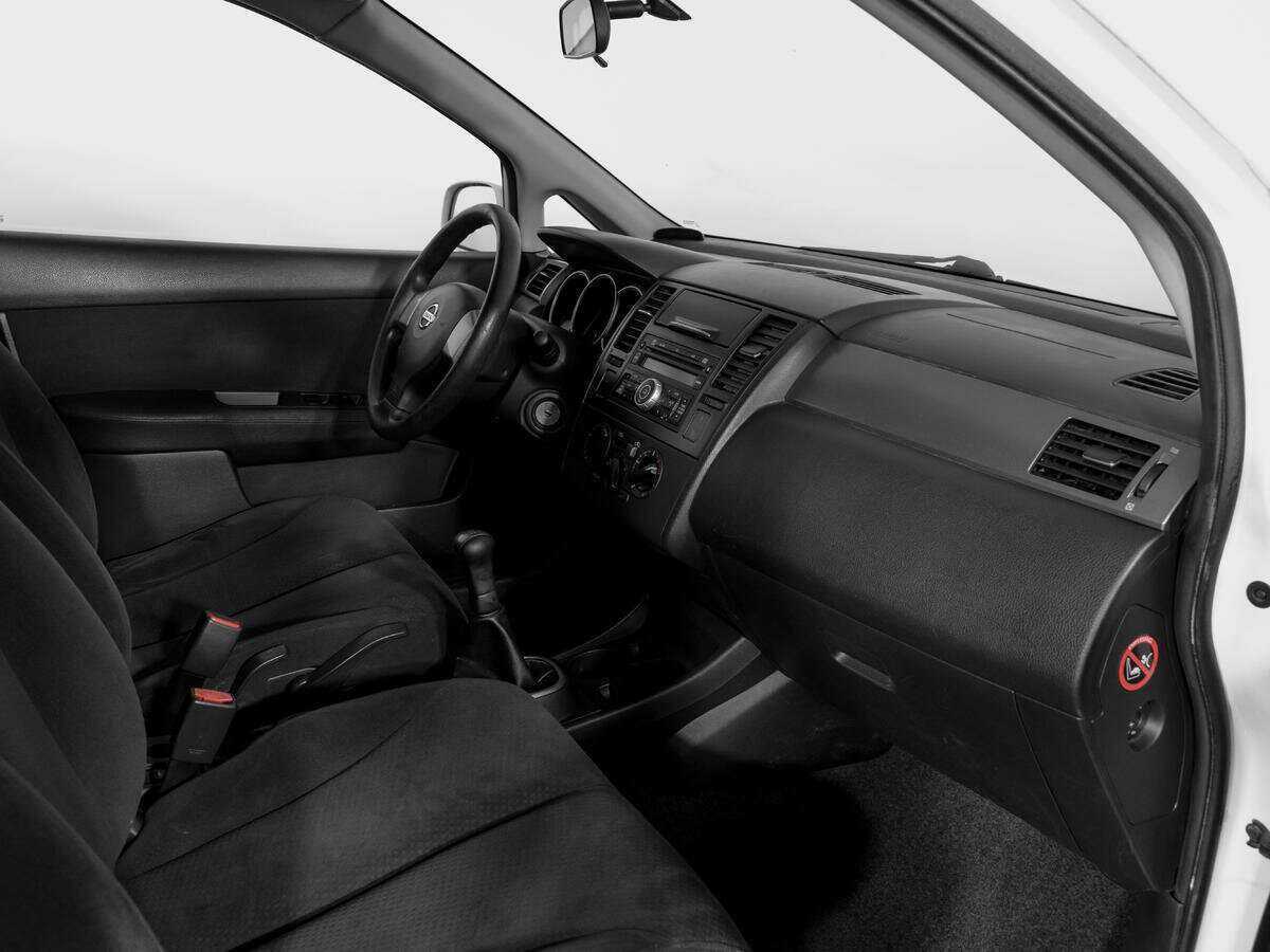 Б/У Ниссан Тиида 2013 года. Фото: #7