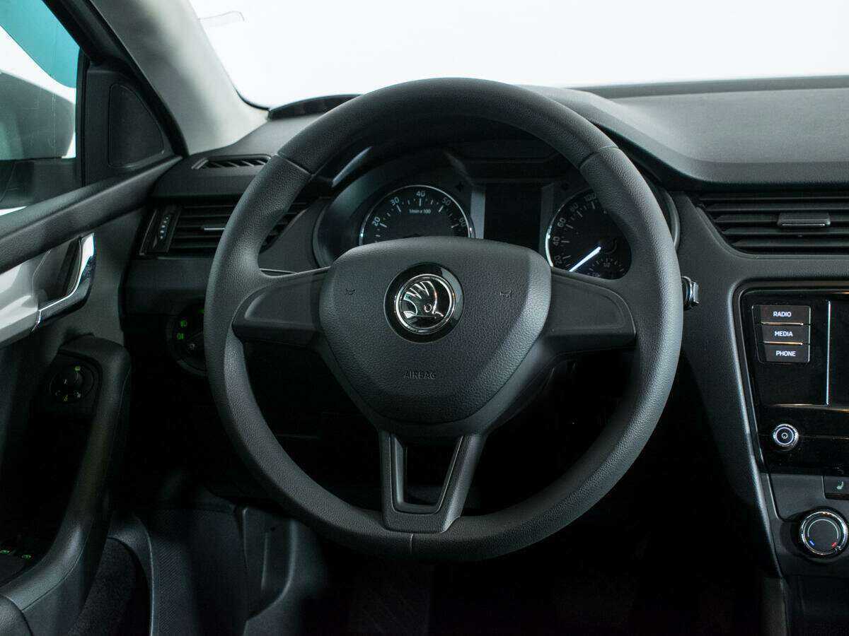 Б/У Шкода Октавия 2018 года. Фото: #13