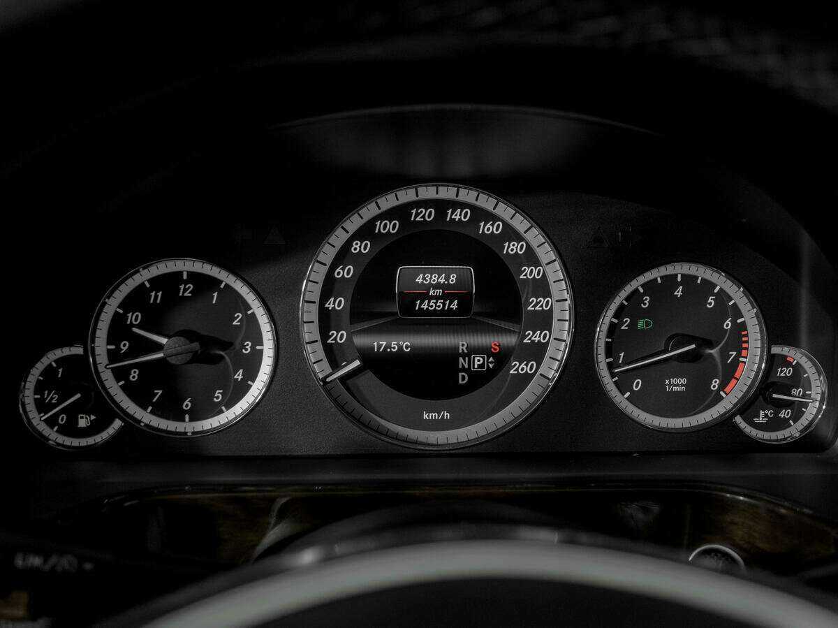 Mercedes-Benz E-Класс 2012 года с пробегом. Фото: #10