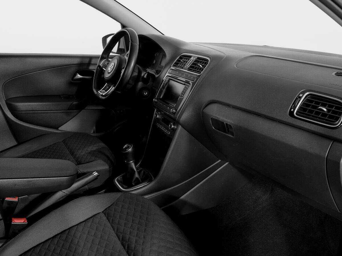 Б/У Фольксваген Поло 2020 года. Фото: #8