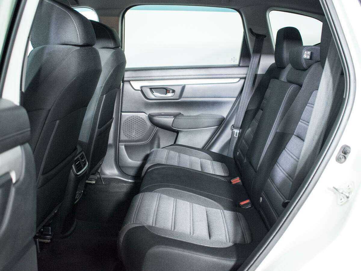 Б/У Хонда ЦР-В 2017 года. Фото: #9