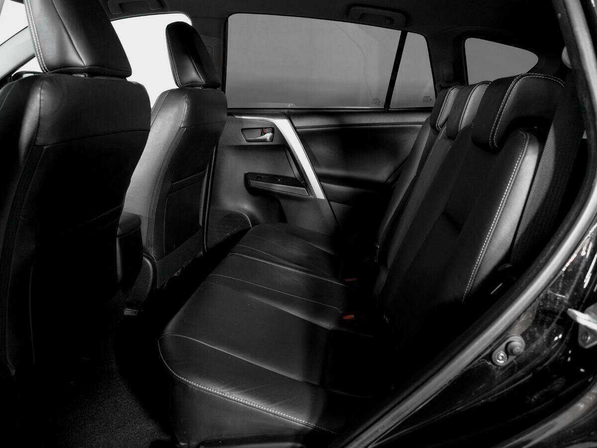 Toyota RAV4 2016 года с пробегом. Фото: #9