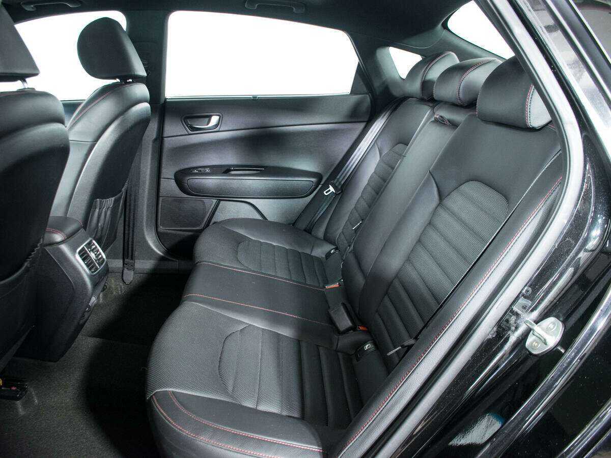 Б/У Киа Оптима 2018 года. Фото: #7