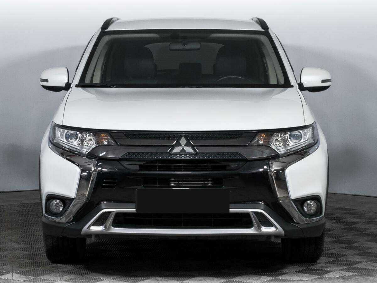 Mitsubishi Outlander 2021 года с пробегом. Фото: #1