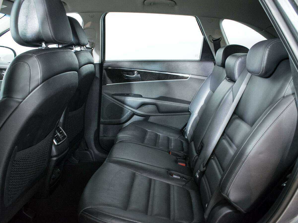 Б/У Киа Соренто 2017 года. Фото: #9