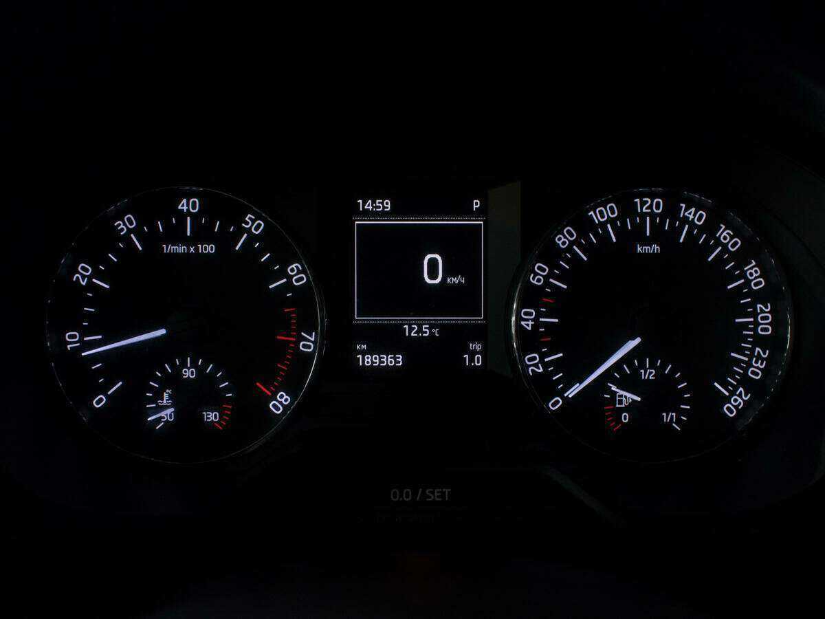 Б/У Шкода Октавия 2014 года. Фото: #10