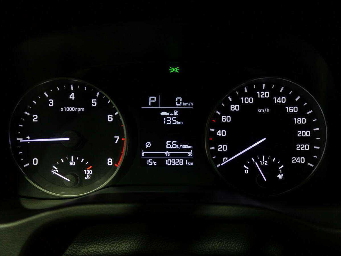 Hyundai Elantra 2018 года с пробегом. Фото: #19