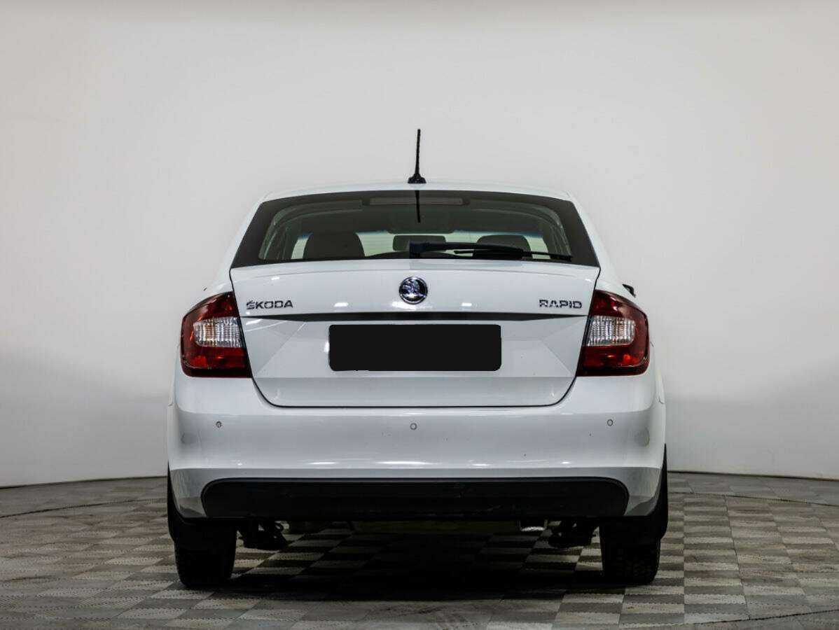 Skoda Rapid 2018 года с пробегом. Фото: #4