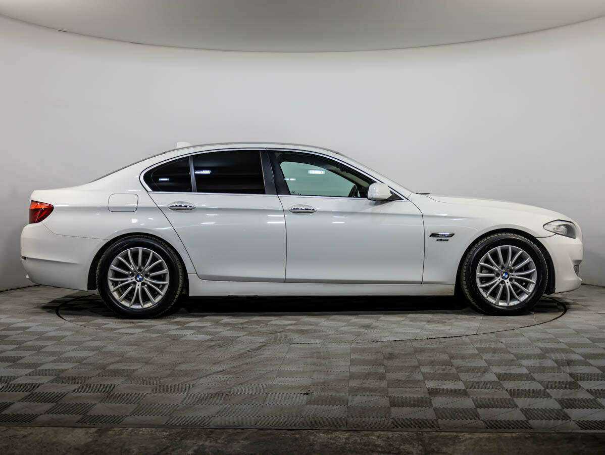 BMW 5 серии 2012 года с пробегом. Фото: #2