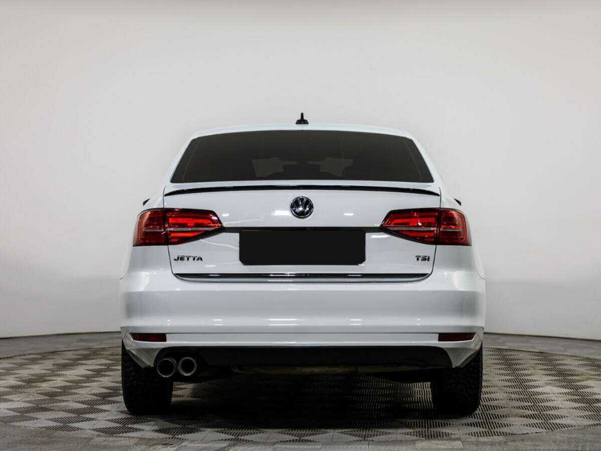 Volkswagen Jetta 2017 года с пробегом. Фото: #4