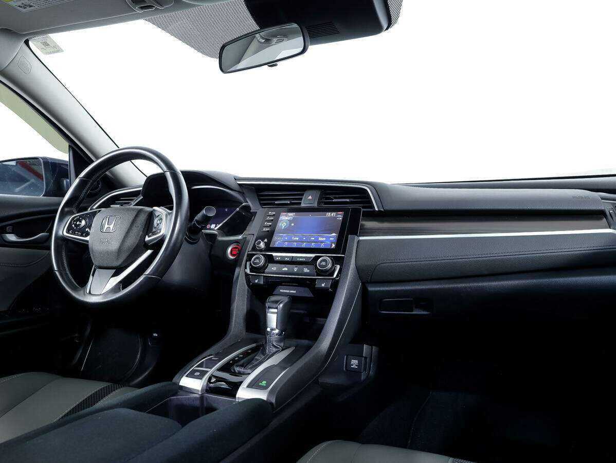 Б/У Хонда Цивик 2019 года. Фото: #6