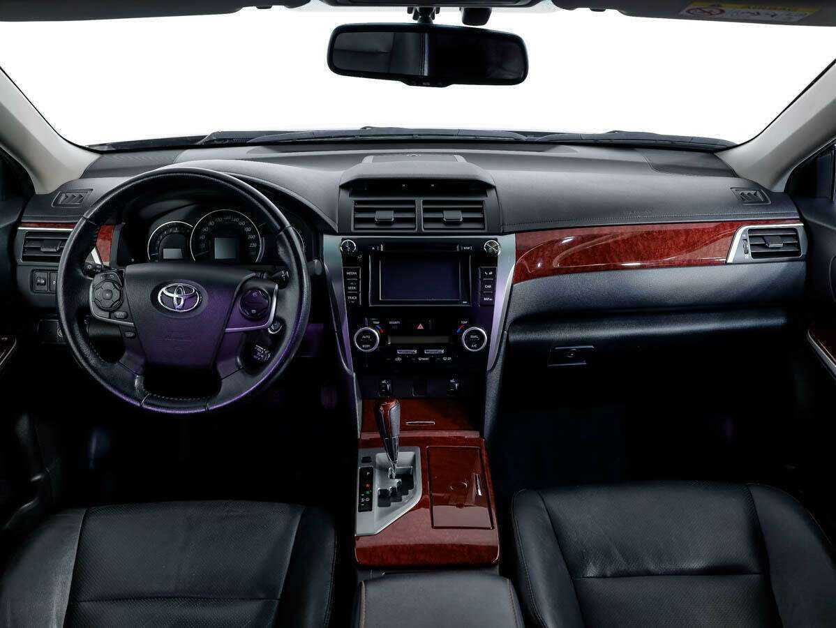 Toyota Camry 2013 года с пробегом. Фото: #9