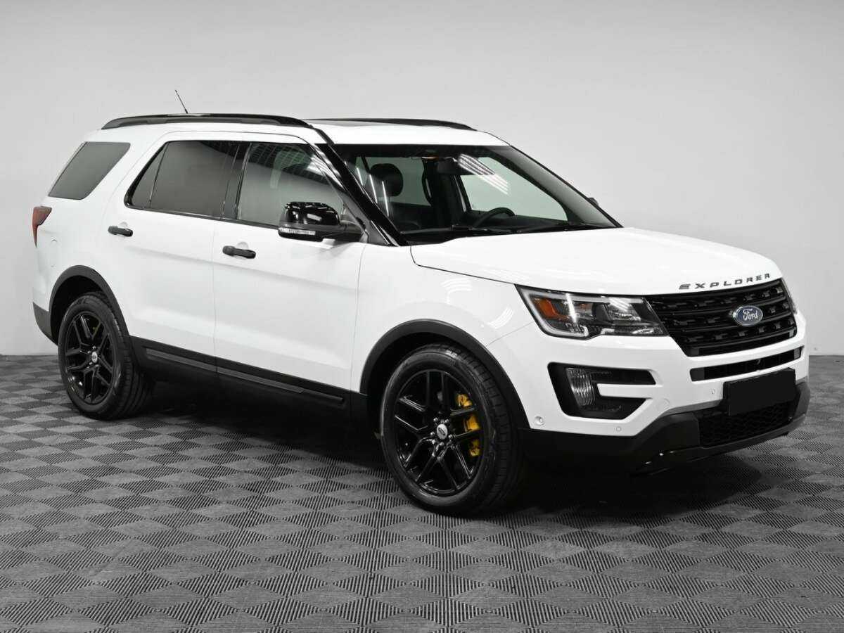 Ford Explorer 2015 года с пробегом. Фото: #2