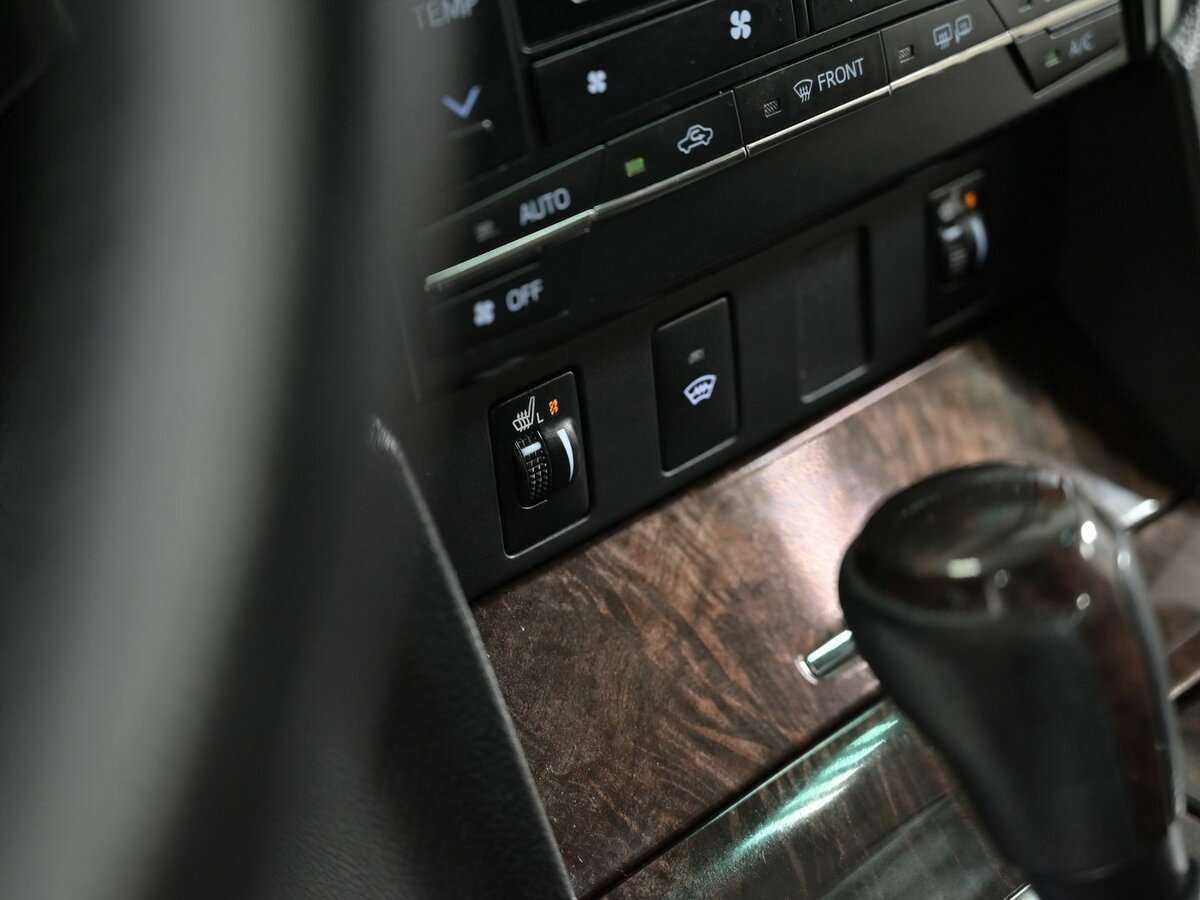 Б/У Тойота Камри 2017 года. Фото: #13